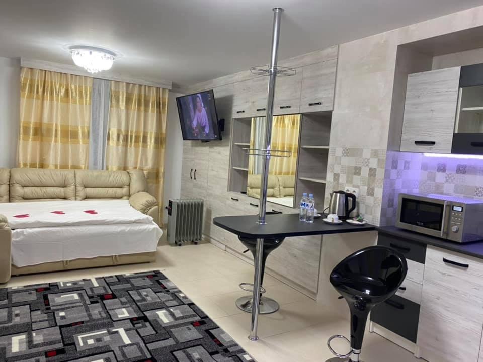 Hotel Confort Drochia ภายนอก รูปภาพ