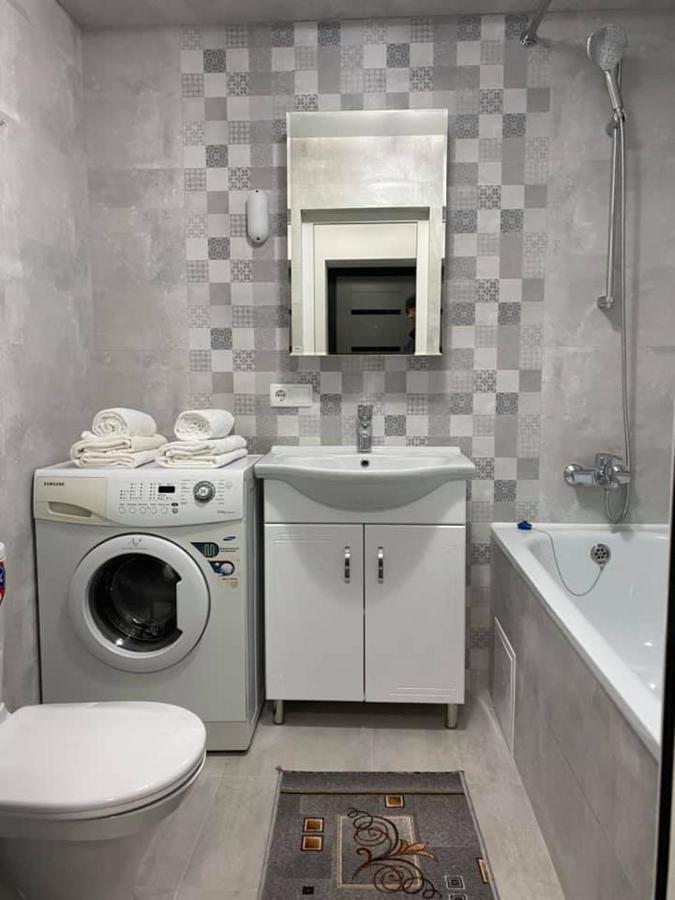 Hotel Confort Drochia ภายนอก รูปภาพ