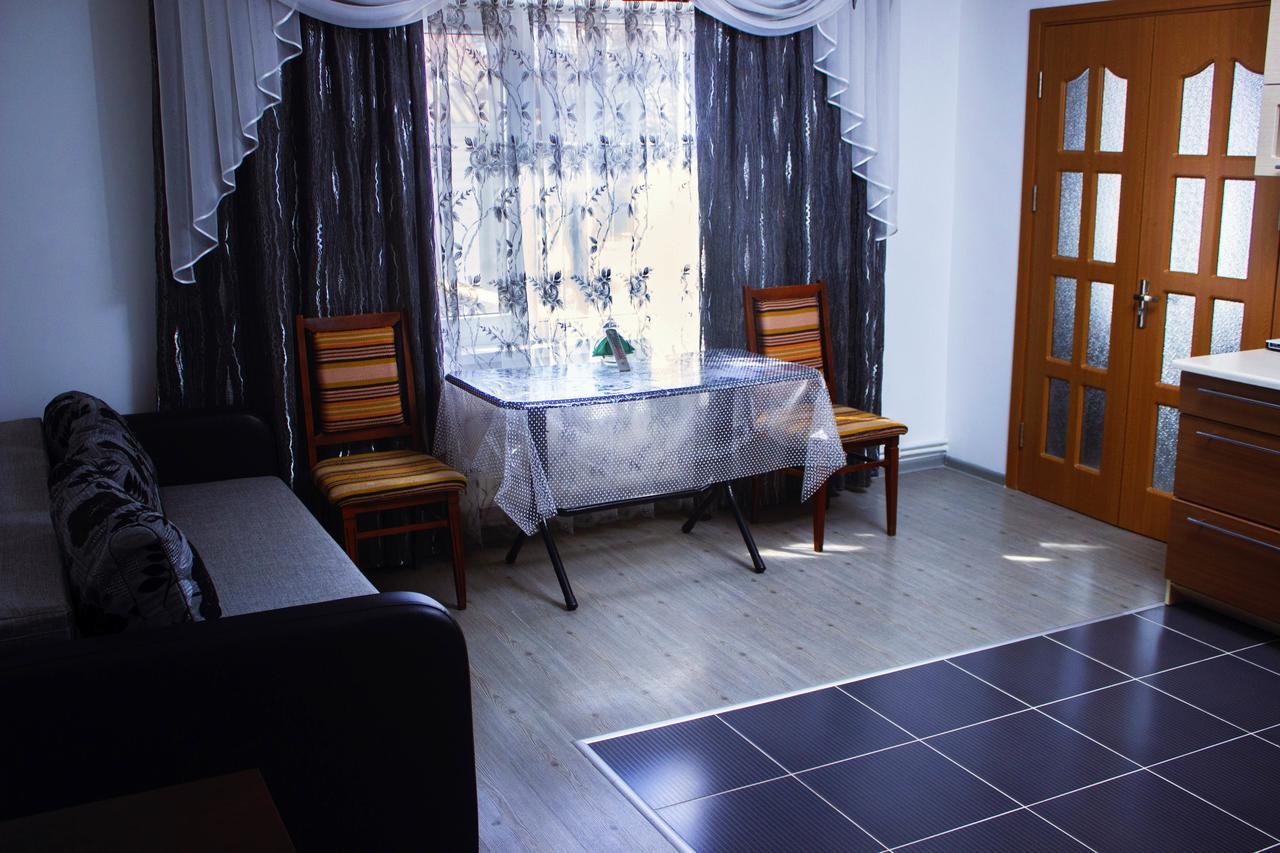 Hotel Confort Drochia ภายนอก รูปภาพ