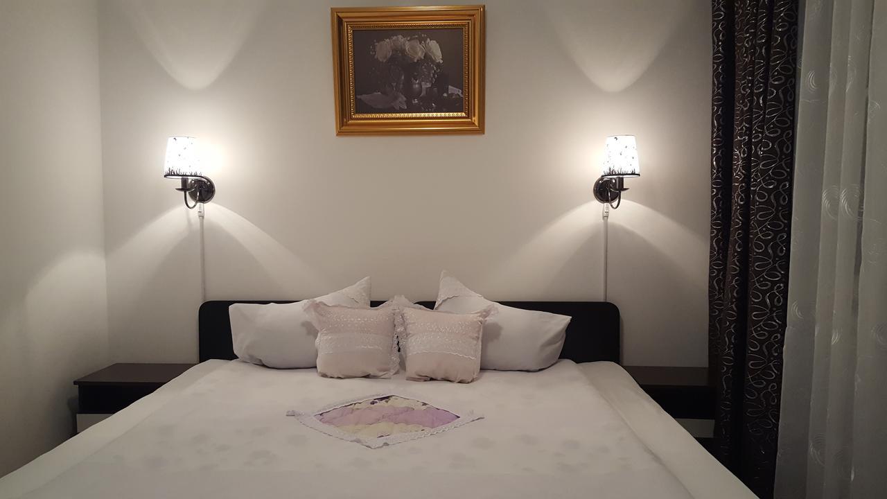 Hotel Confort Drochia ภายนอก รูปภาพ